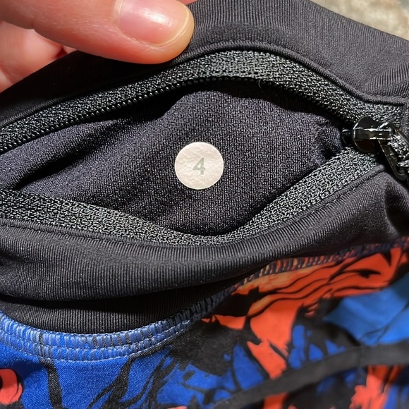 LULU LEMON SPEED SHORT Paint Storm Harbor Blue Multi Sz 4 Vented Running Shorts - Picture 6 of 14